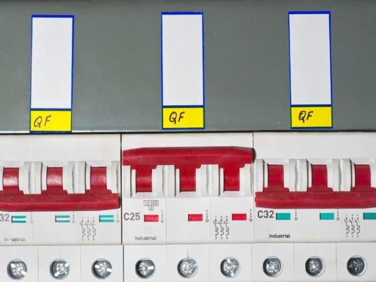 Circuit breaker 9 circuits